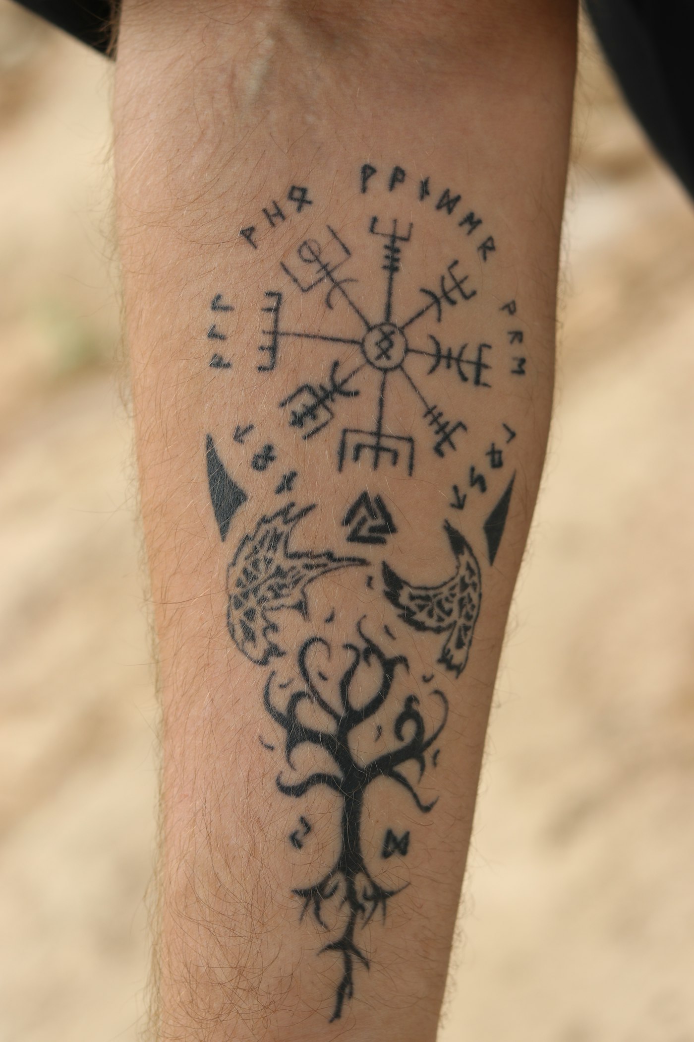 Geometric norse forearm